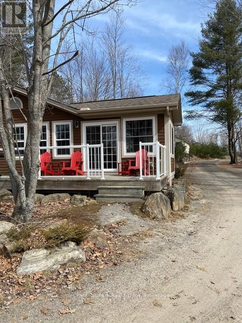 107-10 - 1052 Rat Bay Road, Lake Of Bays, Ontario  P1H 2J6 - Photo 2 - X12825820
