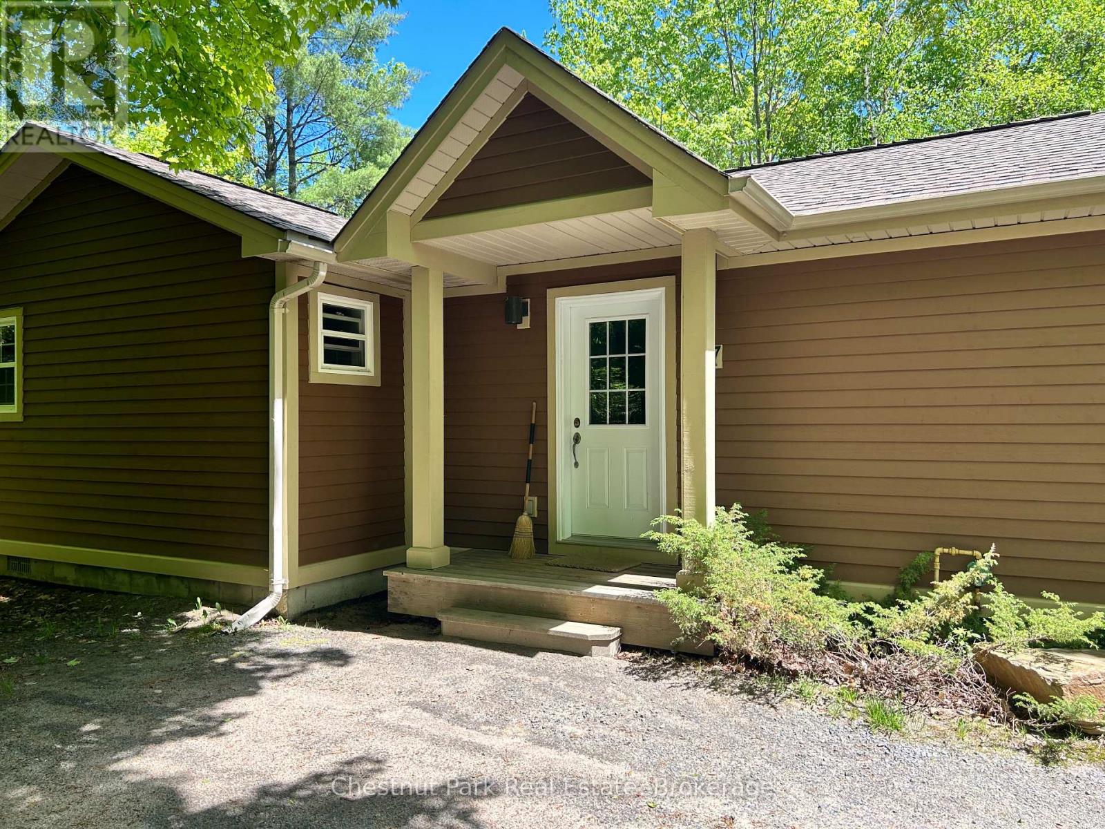 107-3 - 1052 Rat Bay Road, Lake Of Bays, Ontario  P1H 2J6 - Photo 3 - X12825826