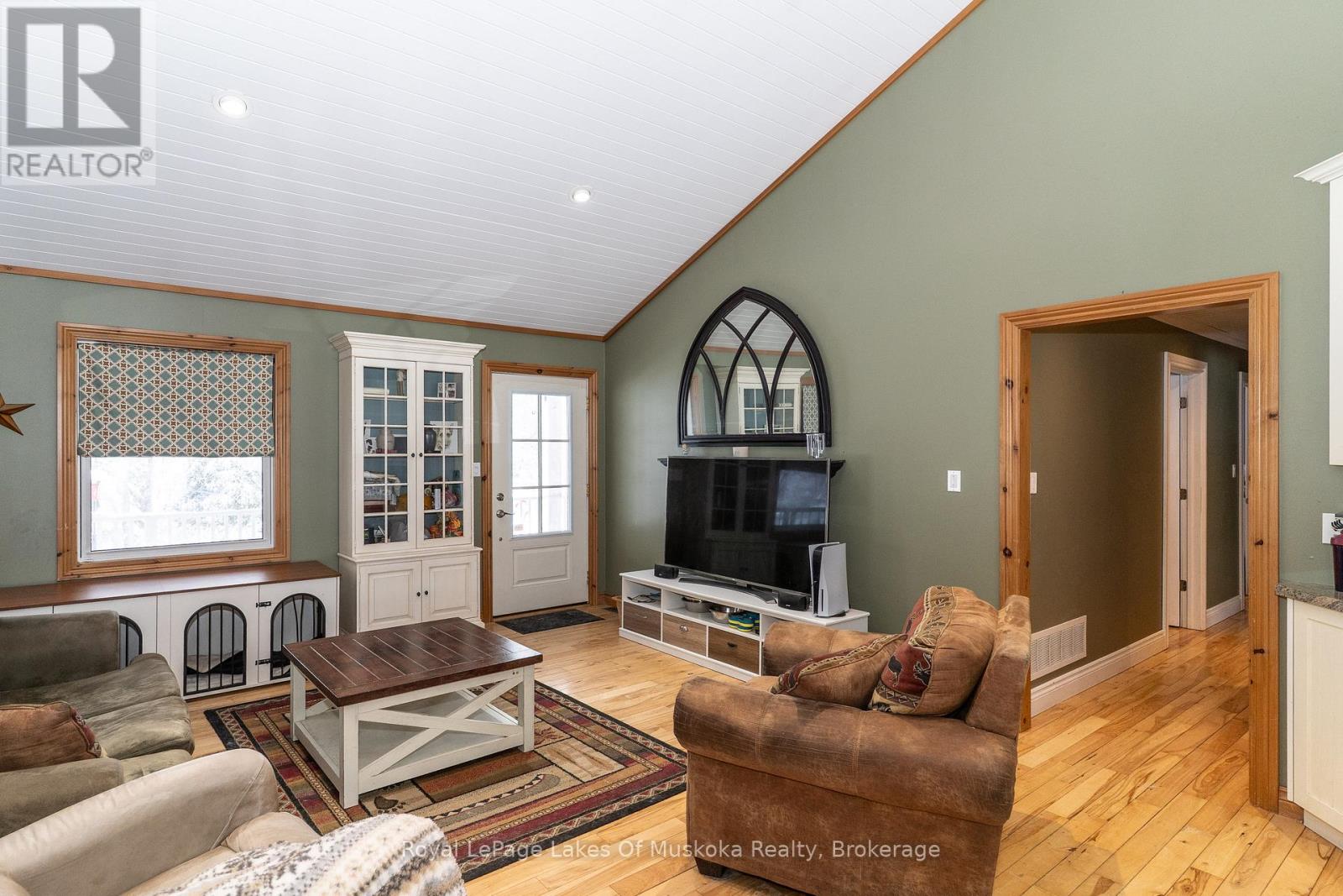 1039 Falkenburg Road, Bracebridge, Ontario  P1L 1X4 - Photo 15 - X12826080