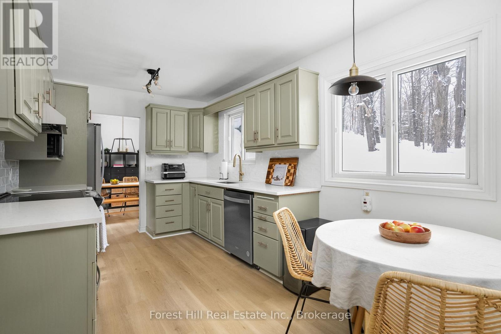 1 Maplecrest Court, Huntsville, Ontario  P1H 1G2 - Photo 14 - X12827366