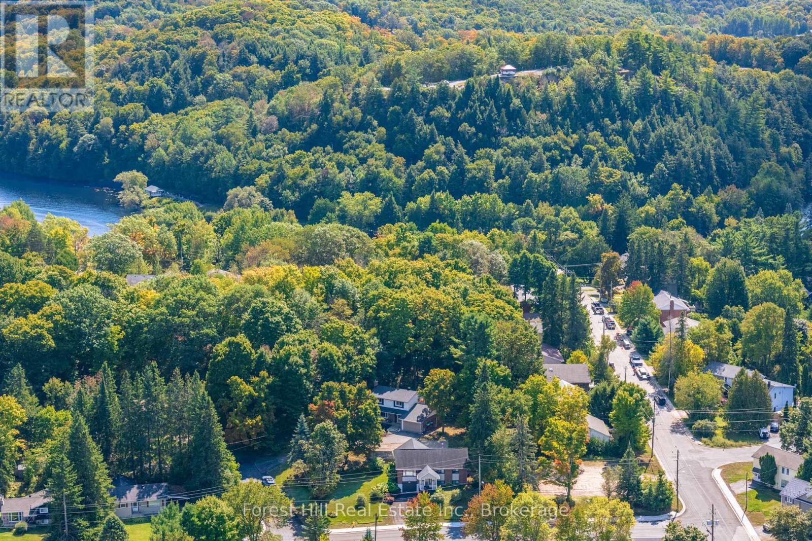 1 Maplecrest Court, Huntsville, Ontario  P1H 1G2 - Photo 45 - X12827366