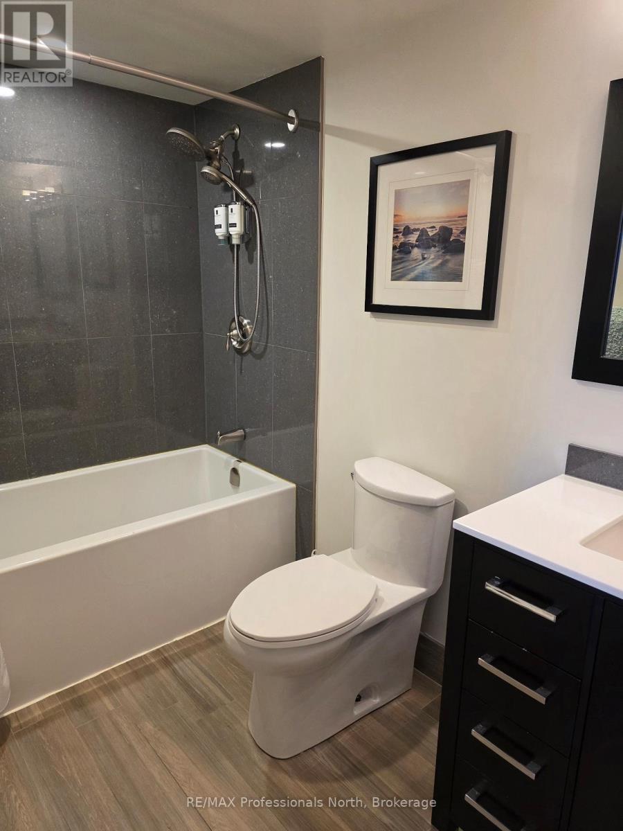 105 - 32 Deerhurst Greens Drive, Huntsville, Ontario  P1H 2E8 - Photo 17 - X12828664