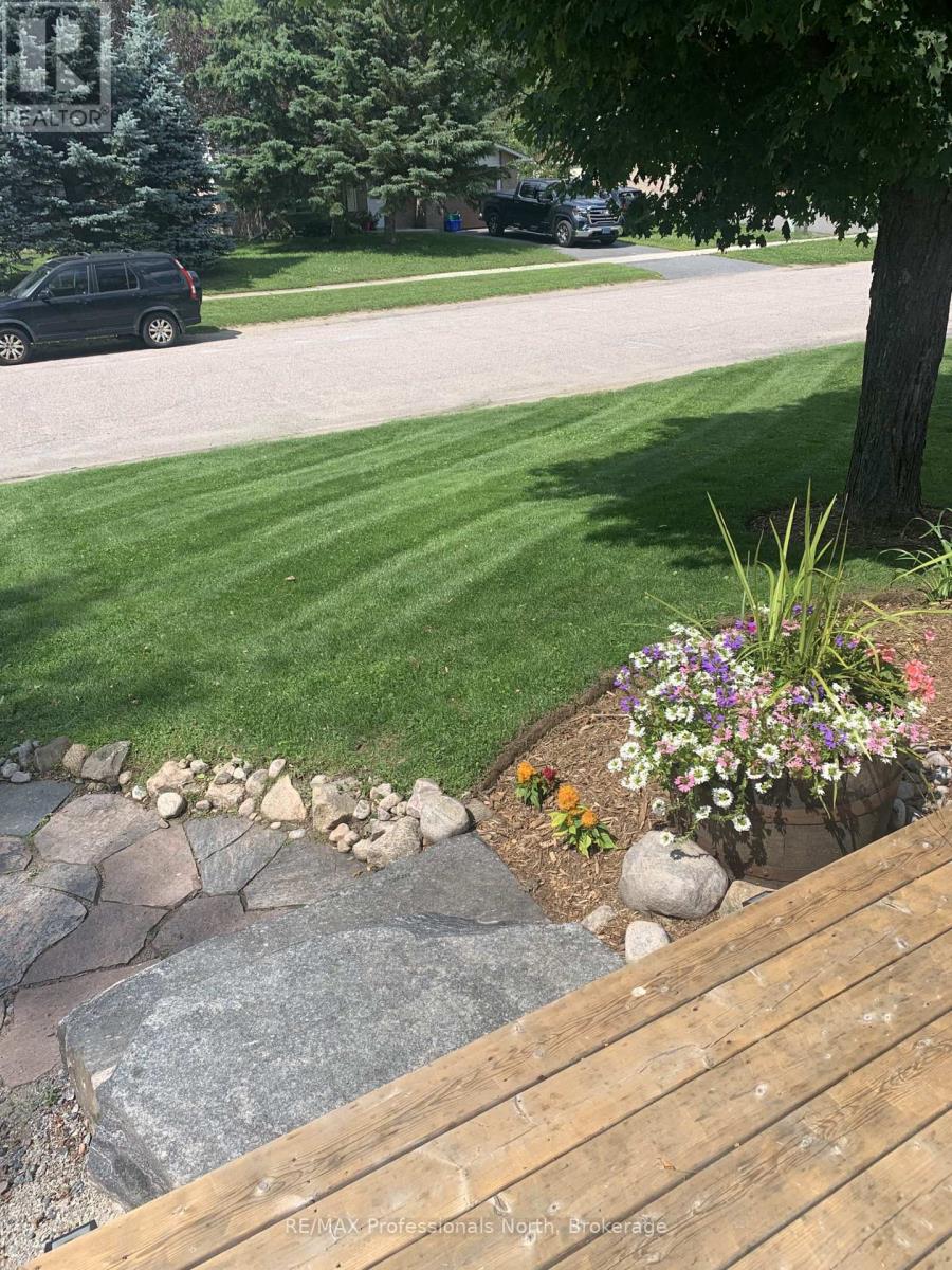 26 Maypark Drive, Bracebridge, Ontario  P1L 1C3 - Photo 11 - X12830124