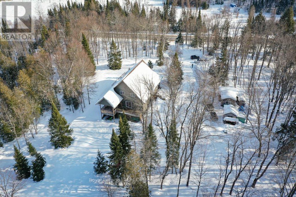 2411 Hwy. 118 E. Highway, Bracebridge, Ontario  P1L 1X1 - Photo 3 - X12831712