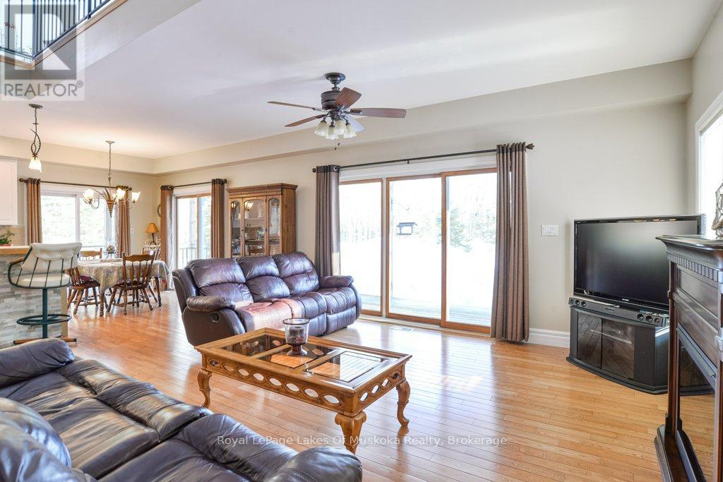 2411 Hwy. 118 E. Highway, Bracebridge, Ontario  P1L 1X1 - Photo 8 - X12831712