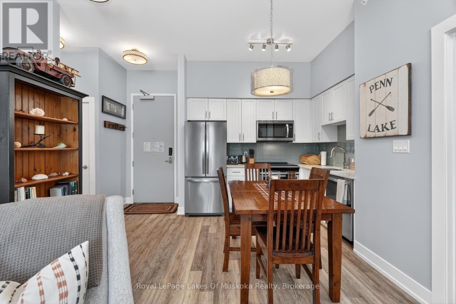 102 - 25 Pen Lake Point Road, Huntsville, Ontario  P1H 1A9 - Photo 4 - X12831966