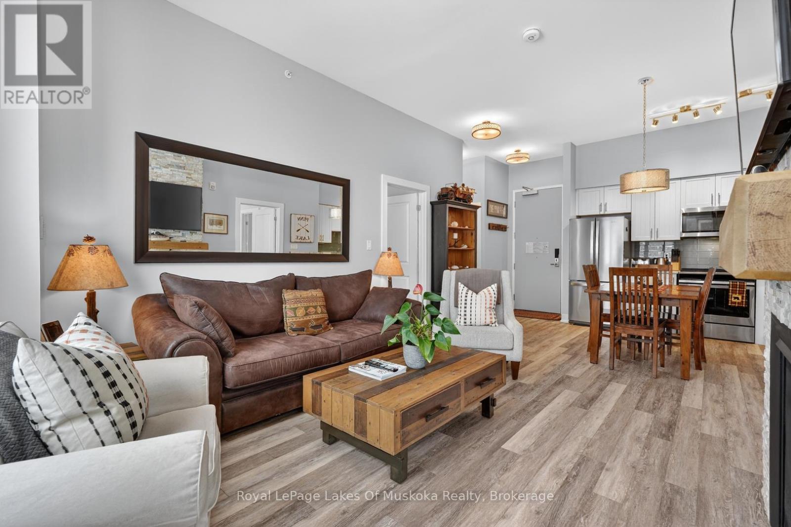 102 - 25 Pen Lake Point Road, Huntsville, Ontario  P1H 1A9 - Photo 5 - X12831966