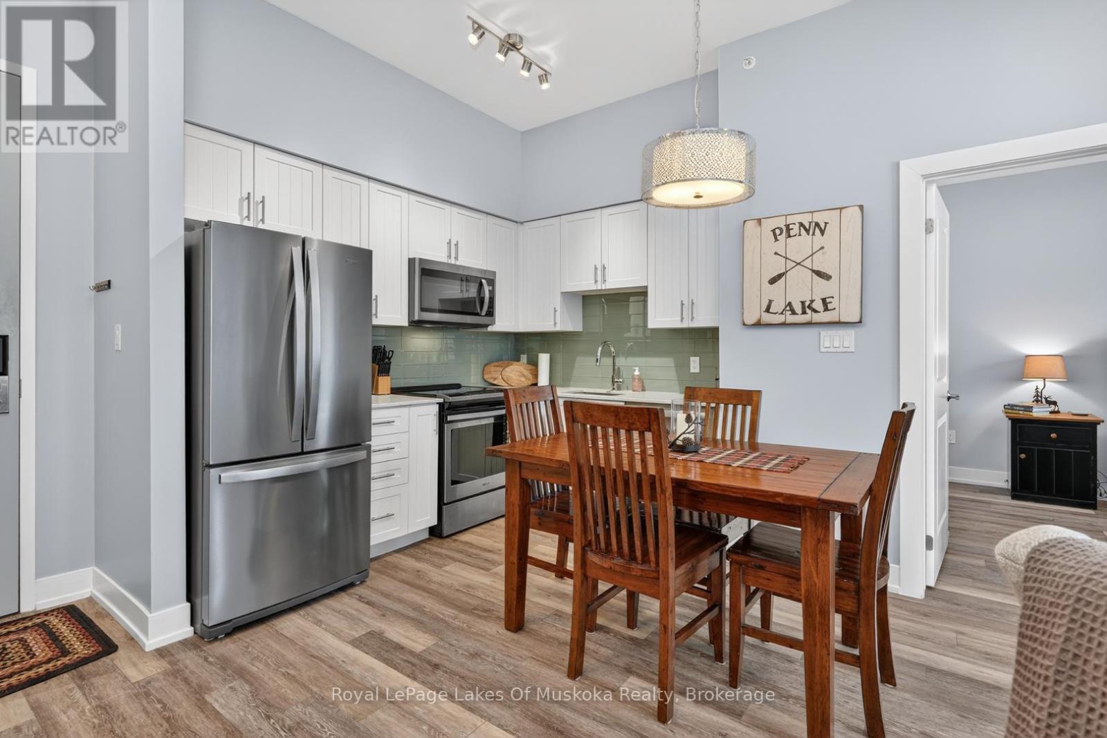 102 - 25 Pen Lake Point Road, Huntsville, Ontario  P1H 1A9 - Photo 7 - X12831966