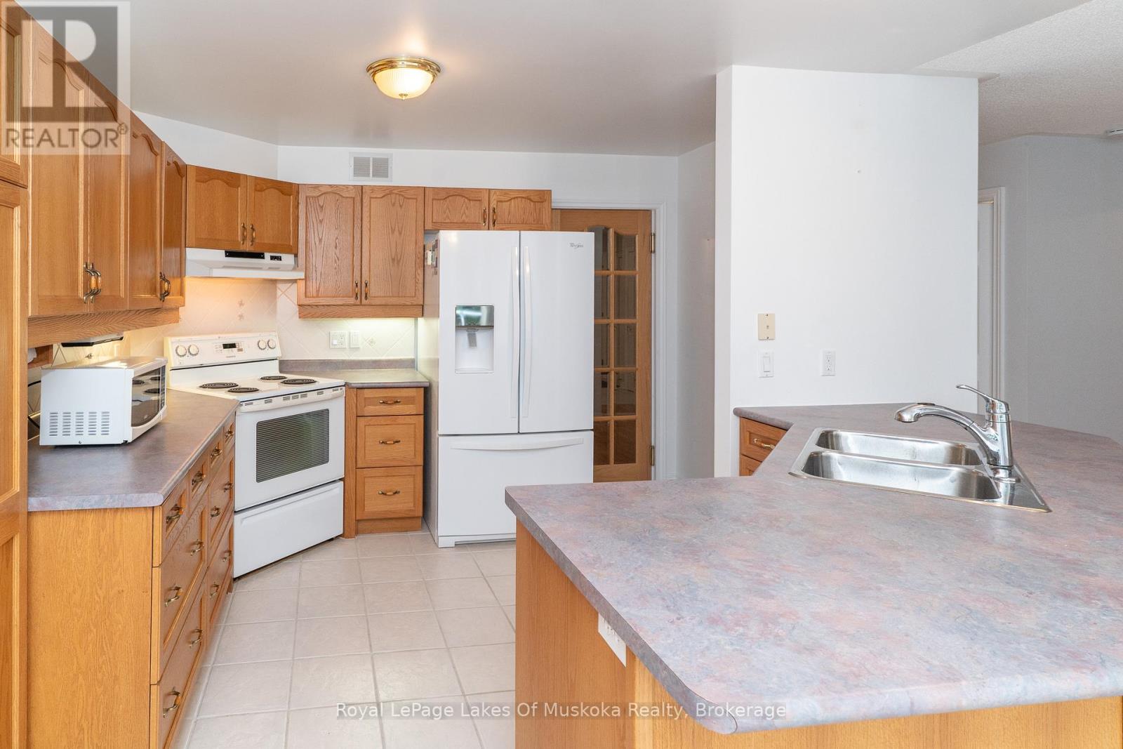 25 Stonehedge Close, Gravenhurst, Ontario  P1P 1Y7 - Photo 18 - X12833586