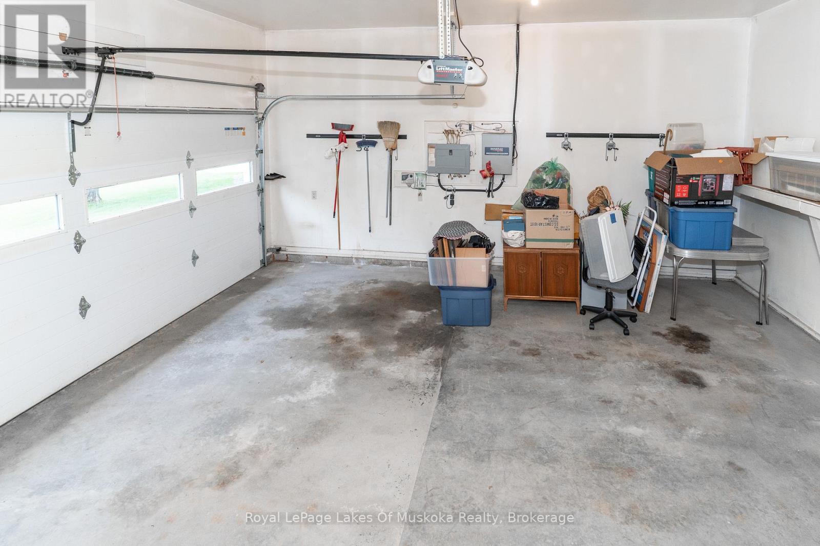 25 Stonehedge Close, Gravenhurst, Ontario  P1P 1Y7 - Photo 27 - X12833586