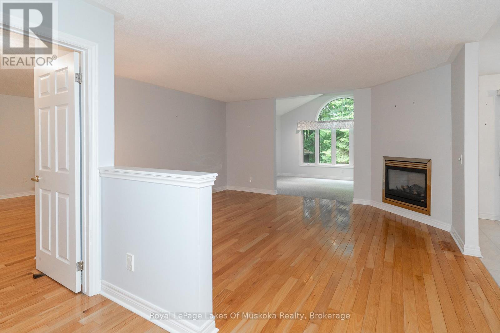 25 Stonehedge Close, Gravenhurst, Ontario  P1P 1Y7 - Photo 8 - X12833586