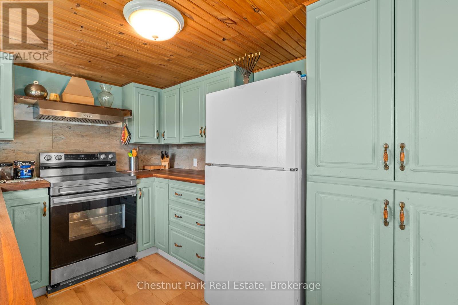 1190 Hekkla Road, Muskoka Lakes, Ontario  P0C 1J0 - Photo 16 - X12835060