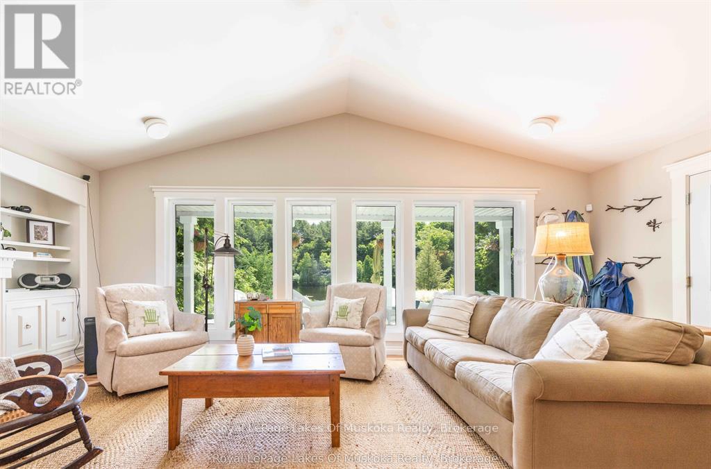 9 Mountview Avenue, Huntsville, Ontario  P1H 1G8 - Photo 6 - X12835352