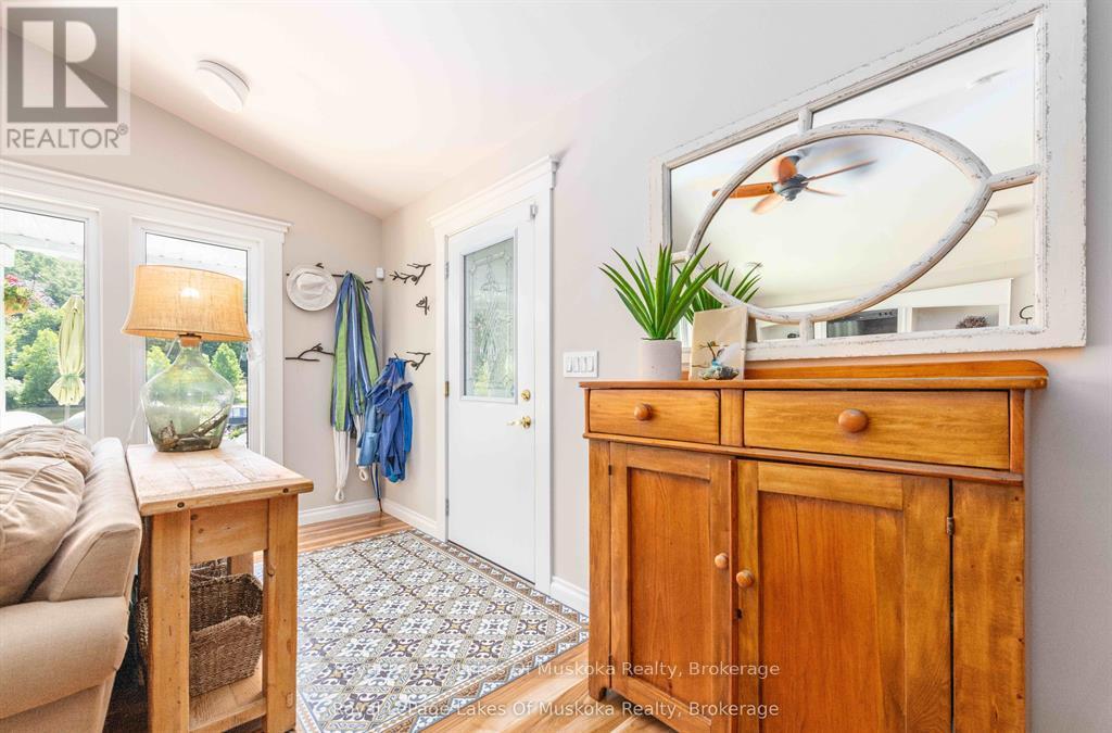 9 Mountview Avenue, Huntsville, Ontario  P1H 1G8 - Photo 7 - X12835352