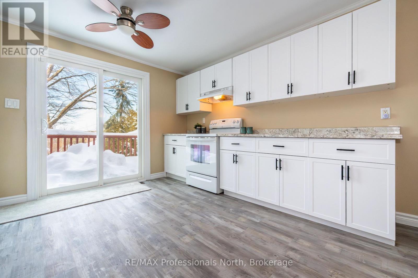 10 Florence Street W, Huntsville, Ontario  P1H 1T2 - Photo 10 - X12836470