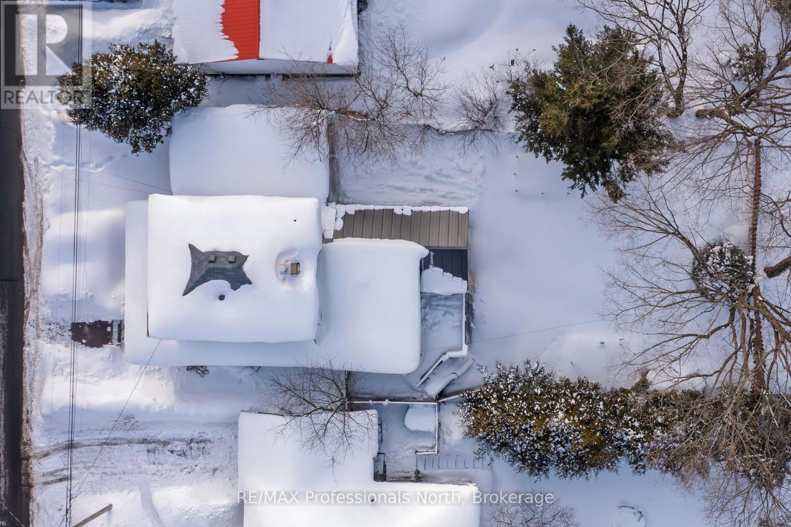 10 Florence Street W, Huntsville, Ontario  P1H 1T2 - Photo 3 - X12836470