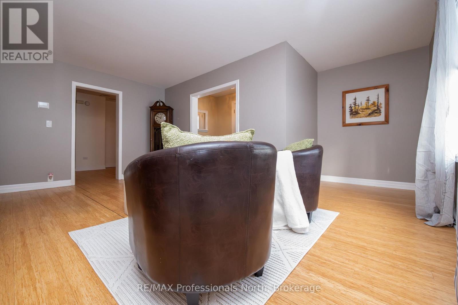 10 Florence Street W, Huntsville, Ontario  P1H 1T2 - Photo 6 - X12836470