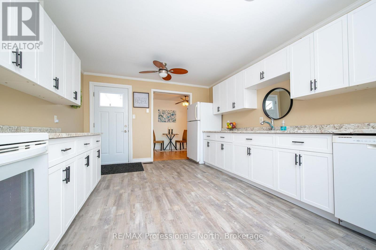 10 Florence Street W, Huntsville, Ontario  P1H 1T2 - Photo 7 - X12836470