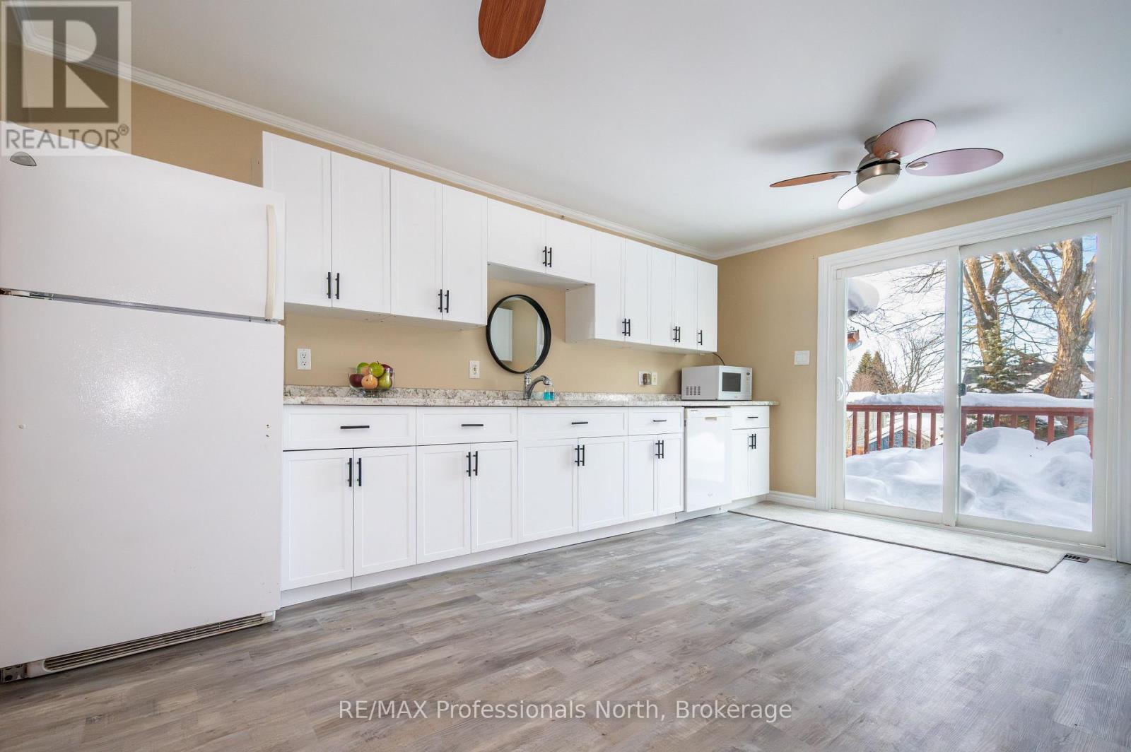 10 Florence Street W, Huntsville, Ontario  P1H 1T2 - Photo 9 - X12836470