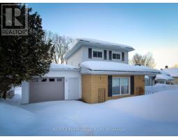 10 FLORENCE STREET W, Huntsville, Ontario