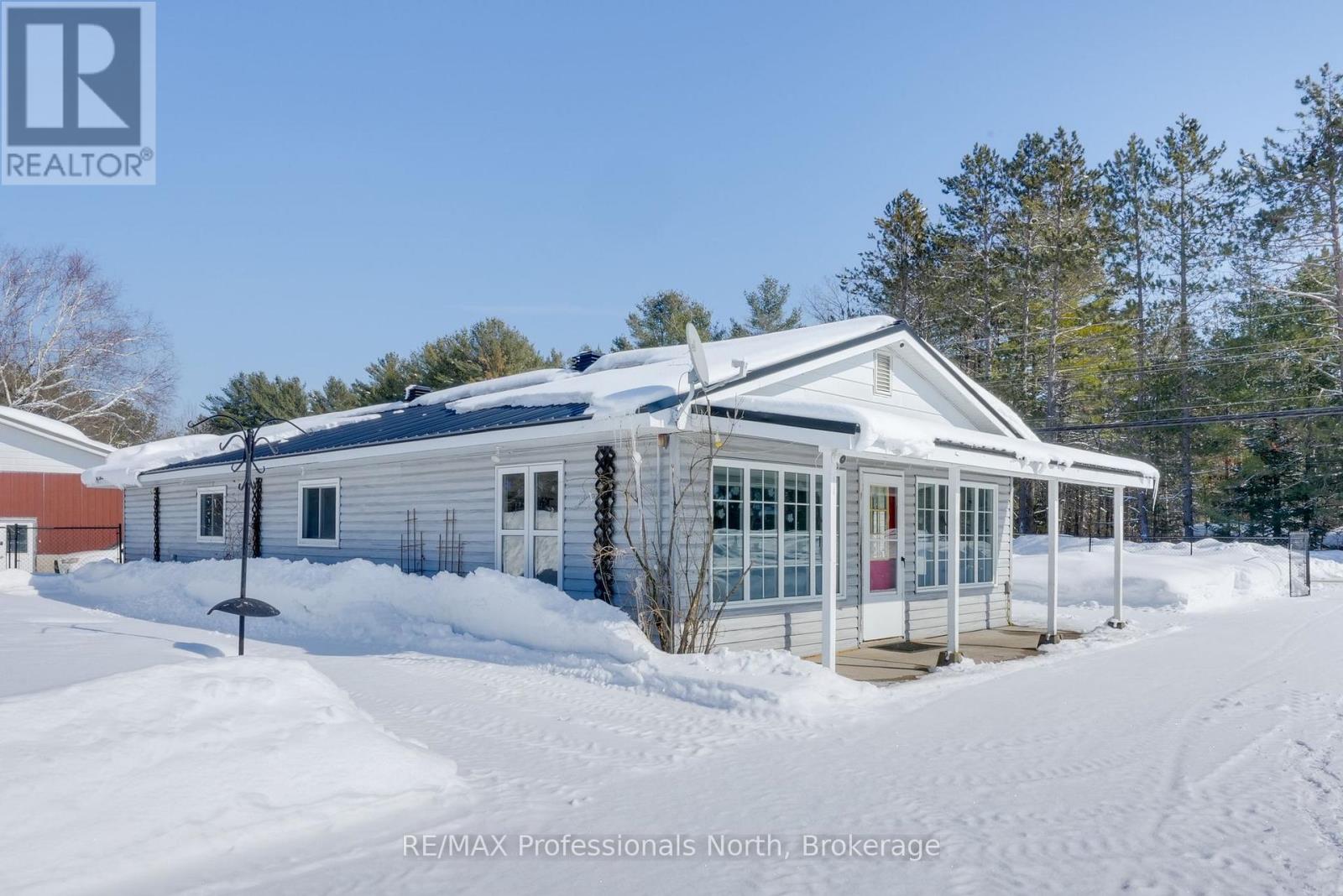 1003 Settlers Lane, Bracebridge, Ontario  P1L 1W9 - Photo 2 - X12837644