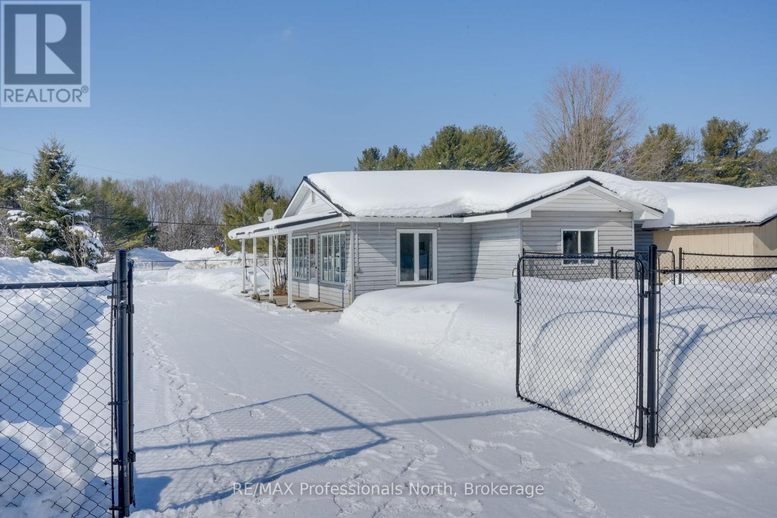 1003 Settlers Lane, Bracebridge, Ontario  P1L 1W9 - Photo 3 - X12837644