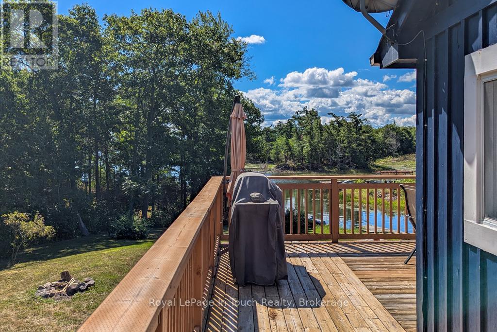 2974 Island 1040, Georgian Bay, Ontario  P0E 1E0 - Photo 15 - X12838472