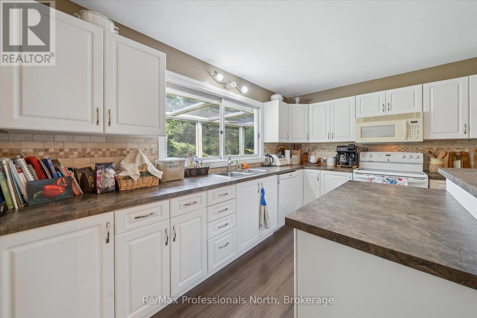 1042 River Haven Road, Bracebridge, Ontario  P1L 1X1 - Photo 16 - X12840790