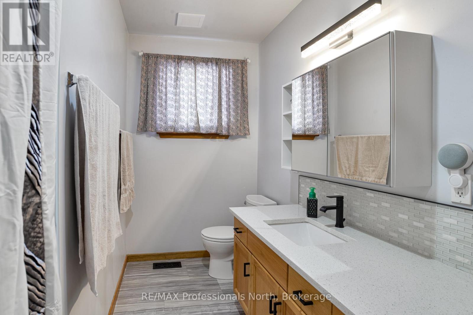 240 Oriole Crescent, Gravenhurst, Ontario  P1P 1C6 - Photo 13 - X12845834