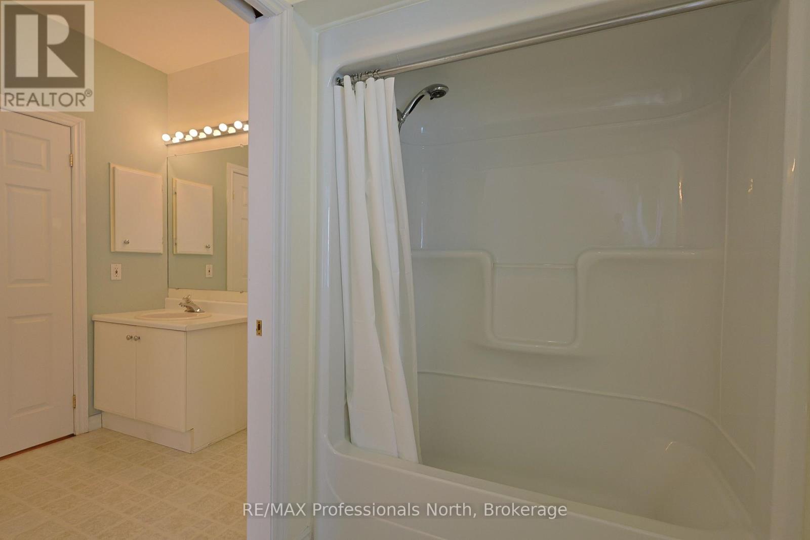 31 Deerfoot Trail, Huntsville, Ontario  P1H 0A6 - Photo 25 - X12845990