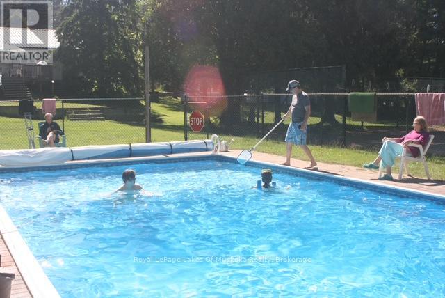 574 Ravenscliffe Road, Huntsville, Ontario  P1H 1N5 - Photo 32 - X12847850