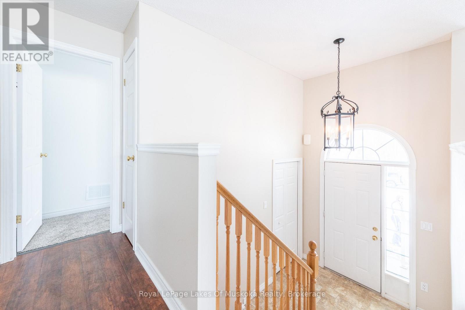 25 Kendra Crescent, Huntsville, Ontario  P1H 2M5 - Photo 3 - X12848400