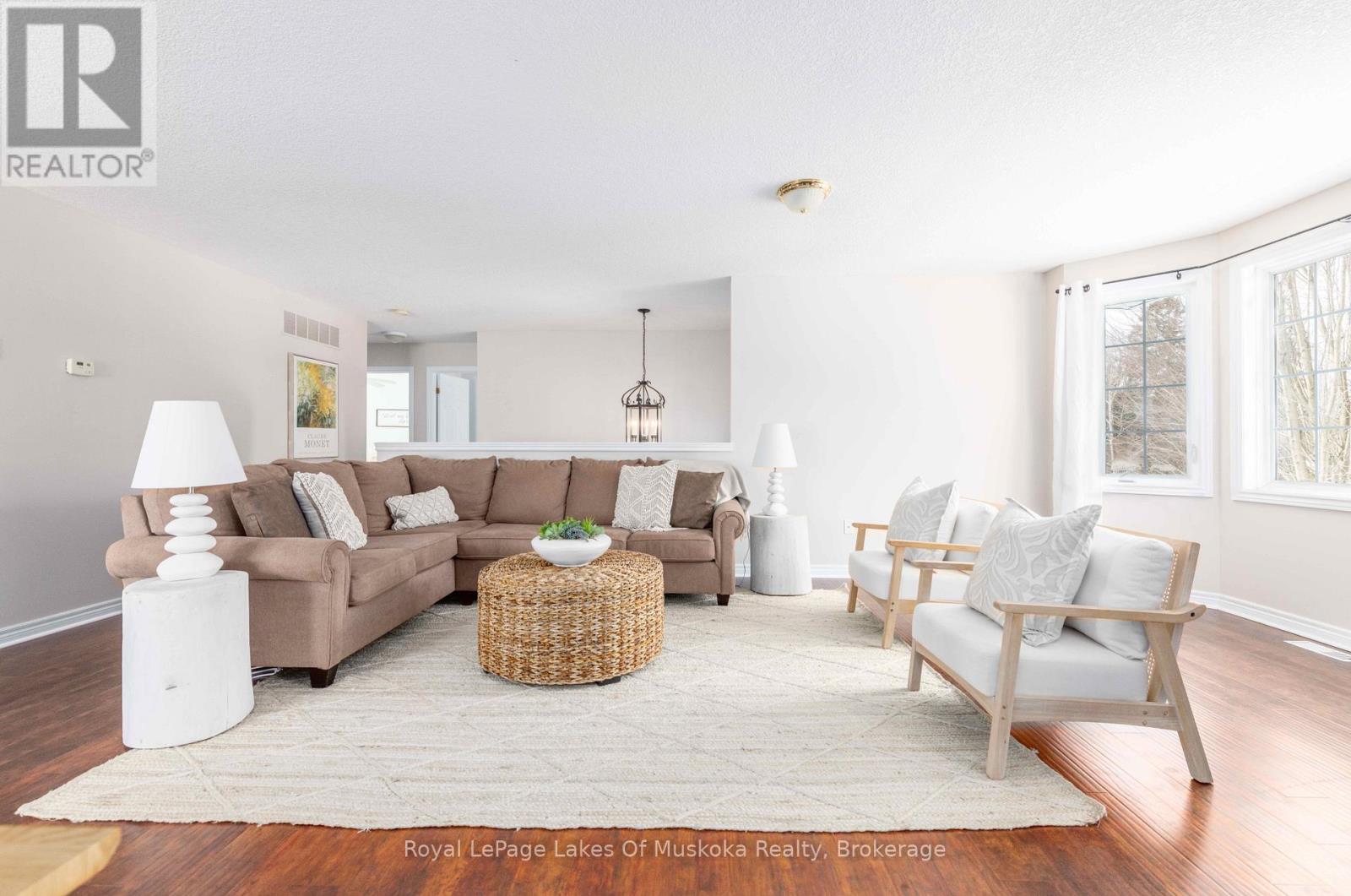 25 Kendra Crescent, Huntsville, Ontario  P1H 2M5 - Photo 5 - X12848400