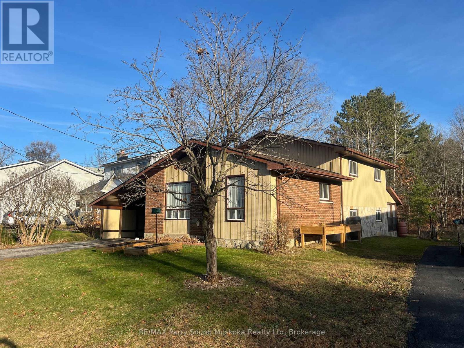 28 Forest Street, Parry Sound, Ontario  P2A 2P9 - Photo 1 - X12849086