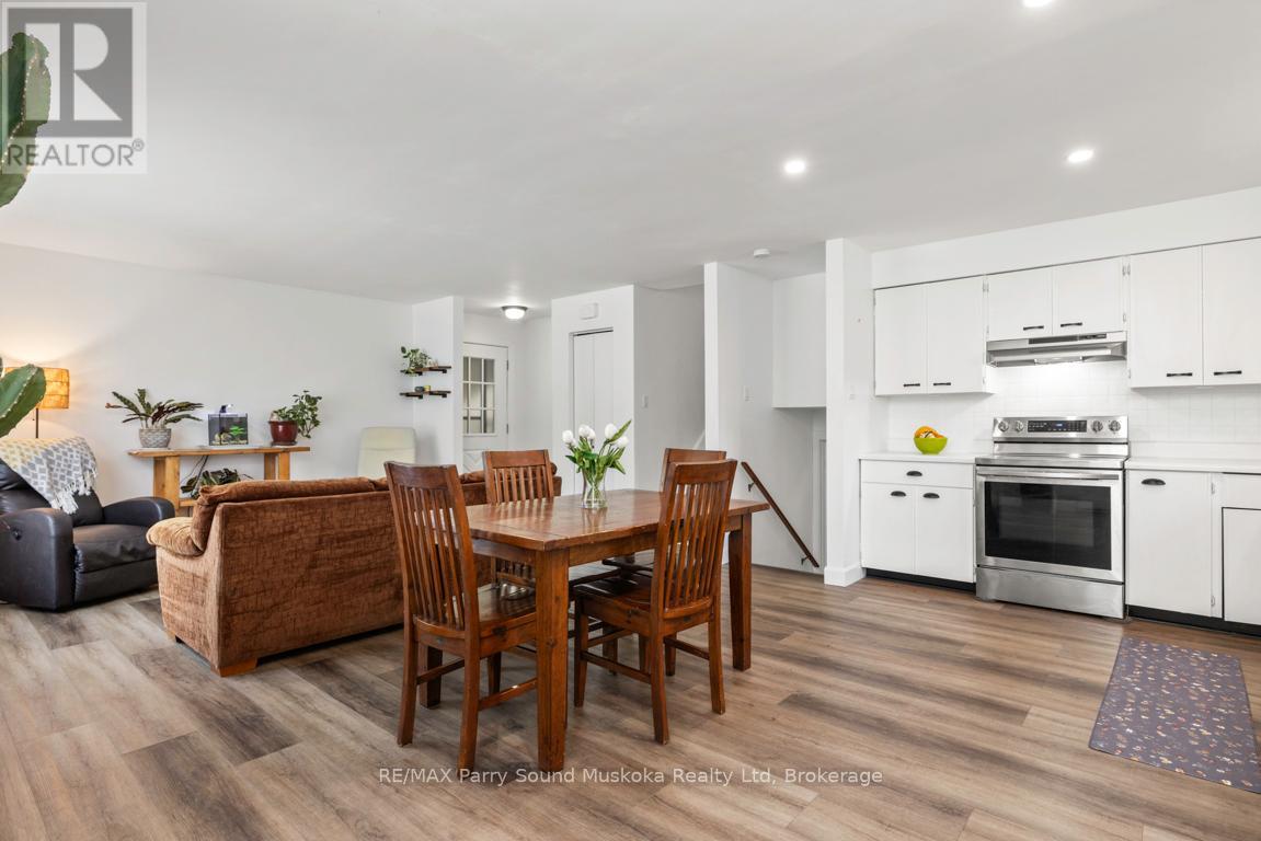 28 Forest Street, Parry Sound, Ontario  P2A 2P9 - Photo 14 - X12849086