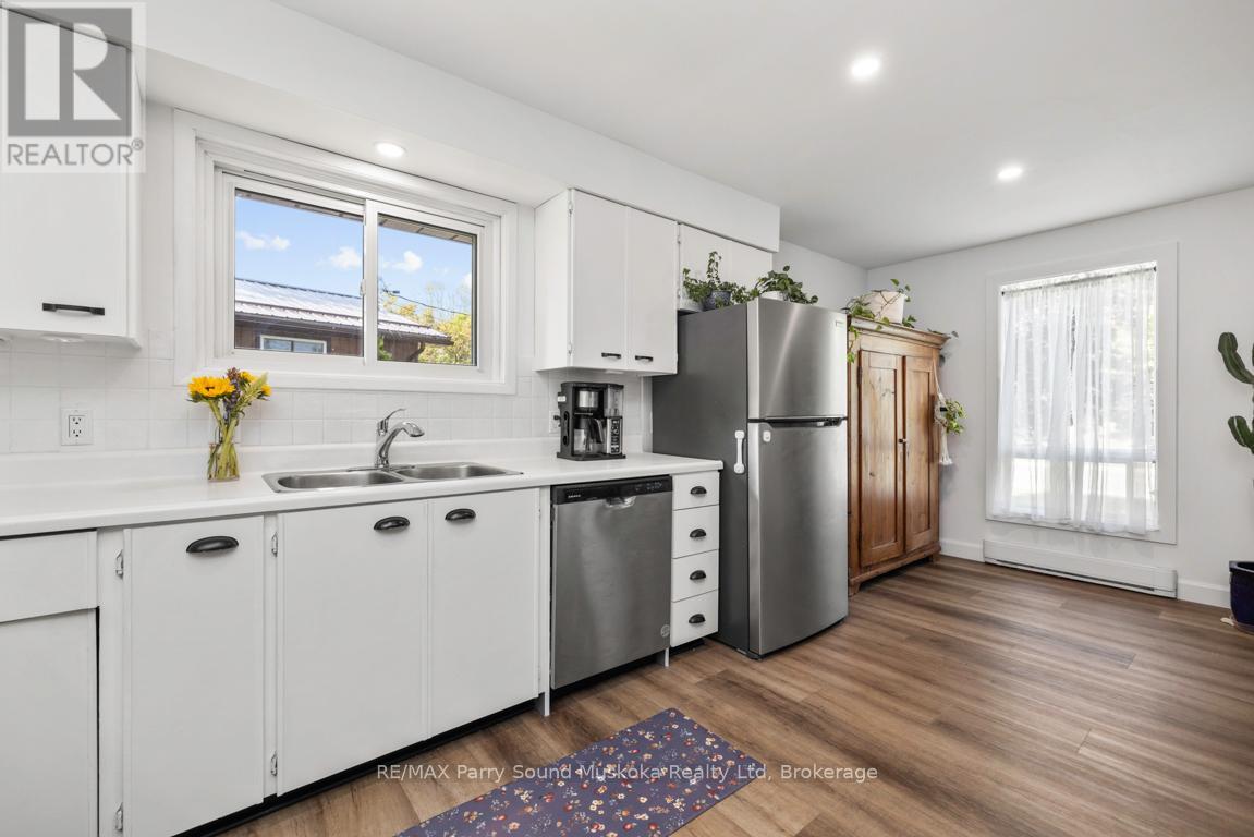 28 Forest Street, Parry Sound, Ontario  P2A 2P9 - Photo 16 - X12849086