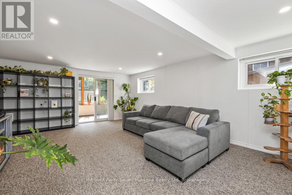 28 Forest Street, Parry Sound, Ontario  P2A 2P9 - Photo 17 - X12849086