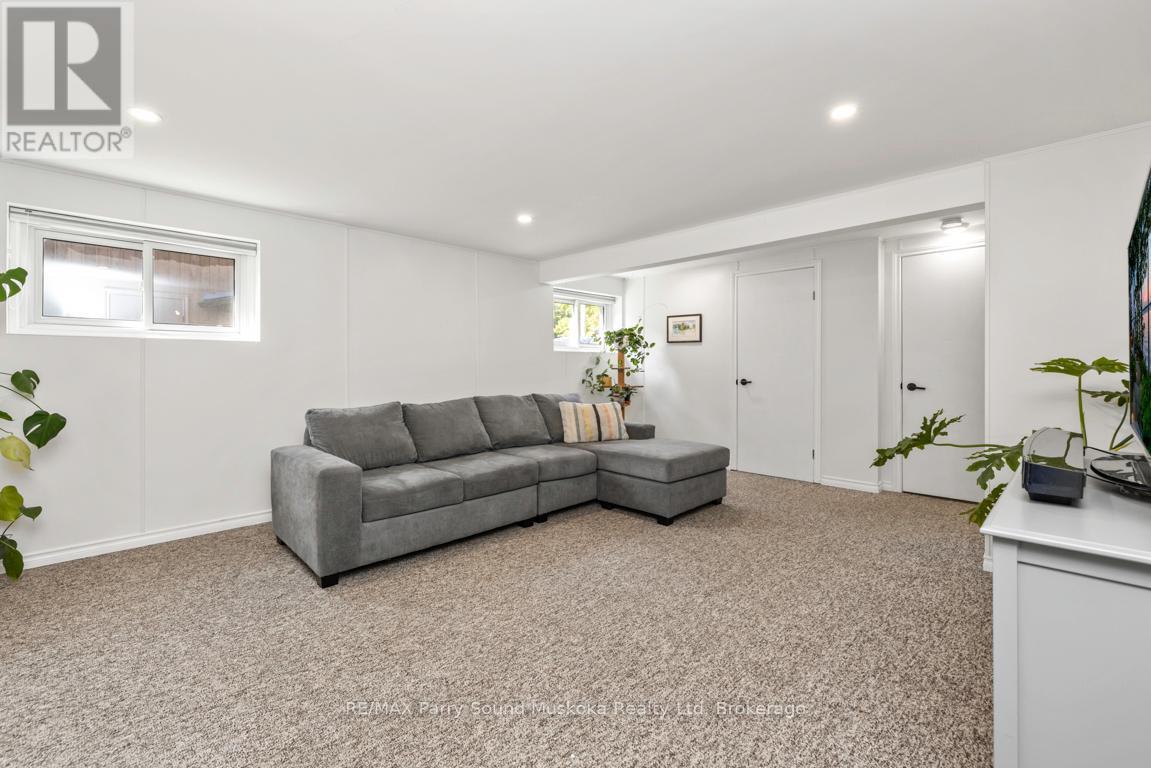 28 Forest Street, Parry Sound, Ontario  P2A 2P9 - Photo 20 - X12849086