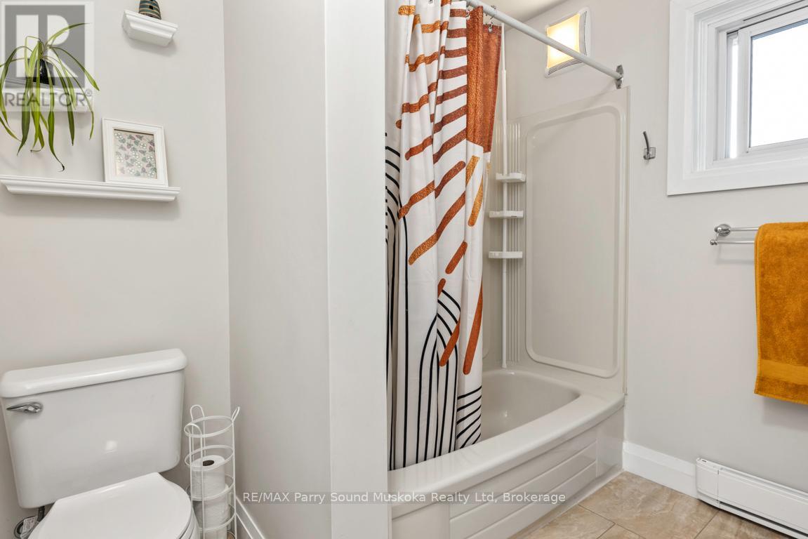 28 Forest Street, Parry Sound, Ontario  P2A 2P9 - Photo 30 - X12849086