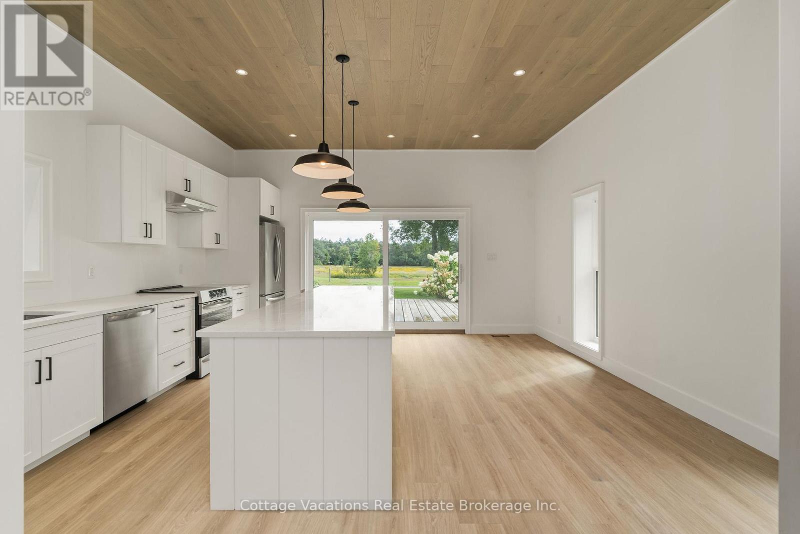 225 Etwell Road, Huntsville, Ontario  P1H 2J2 - Photo 12 - X12849260