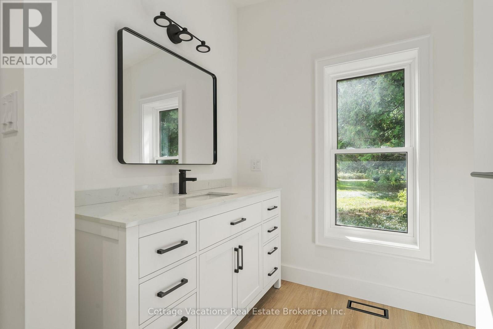 225 Etwell Road, Huntsville, Ontario  P1H 2J2 - Photo 19 - X12849260