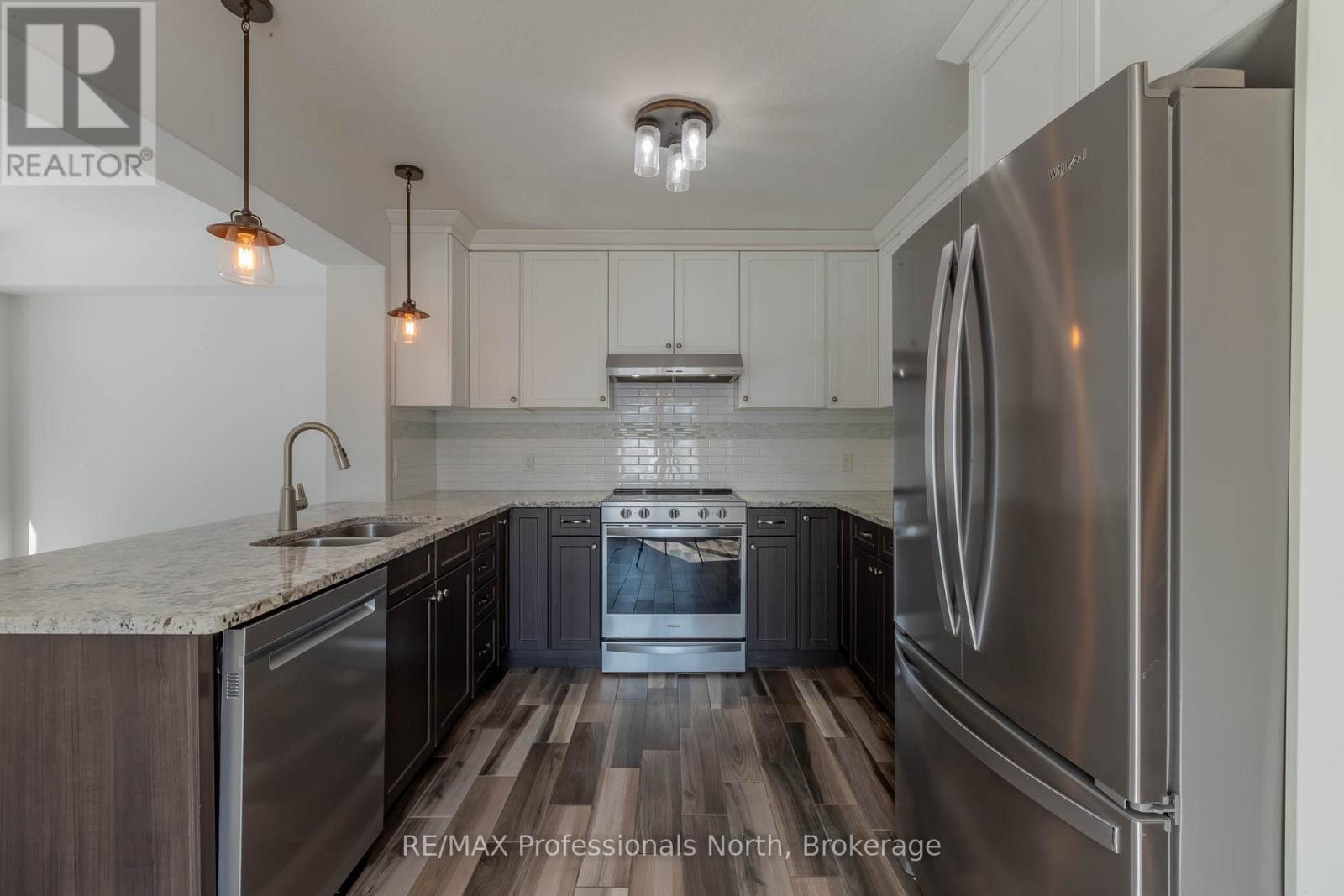 13 Brookside Crossing, Huntsville, Ontario  P1H 1C9 - Photo 9 - X12849626