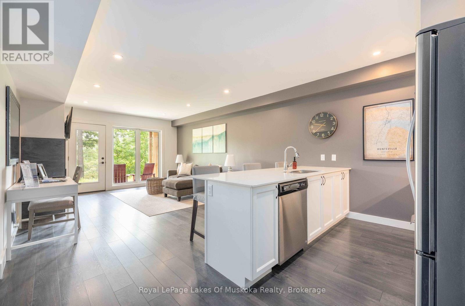 102 - 3 Tree Tops Lane, Huntsville, Ontario  P1H 0B8 - Photo 9 - X12850186