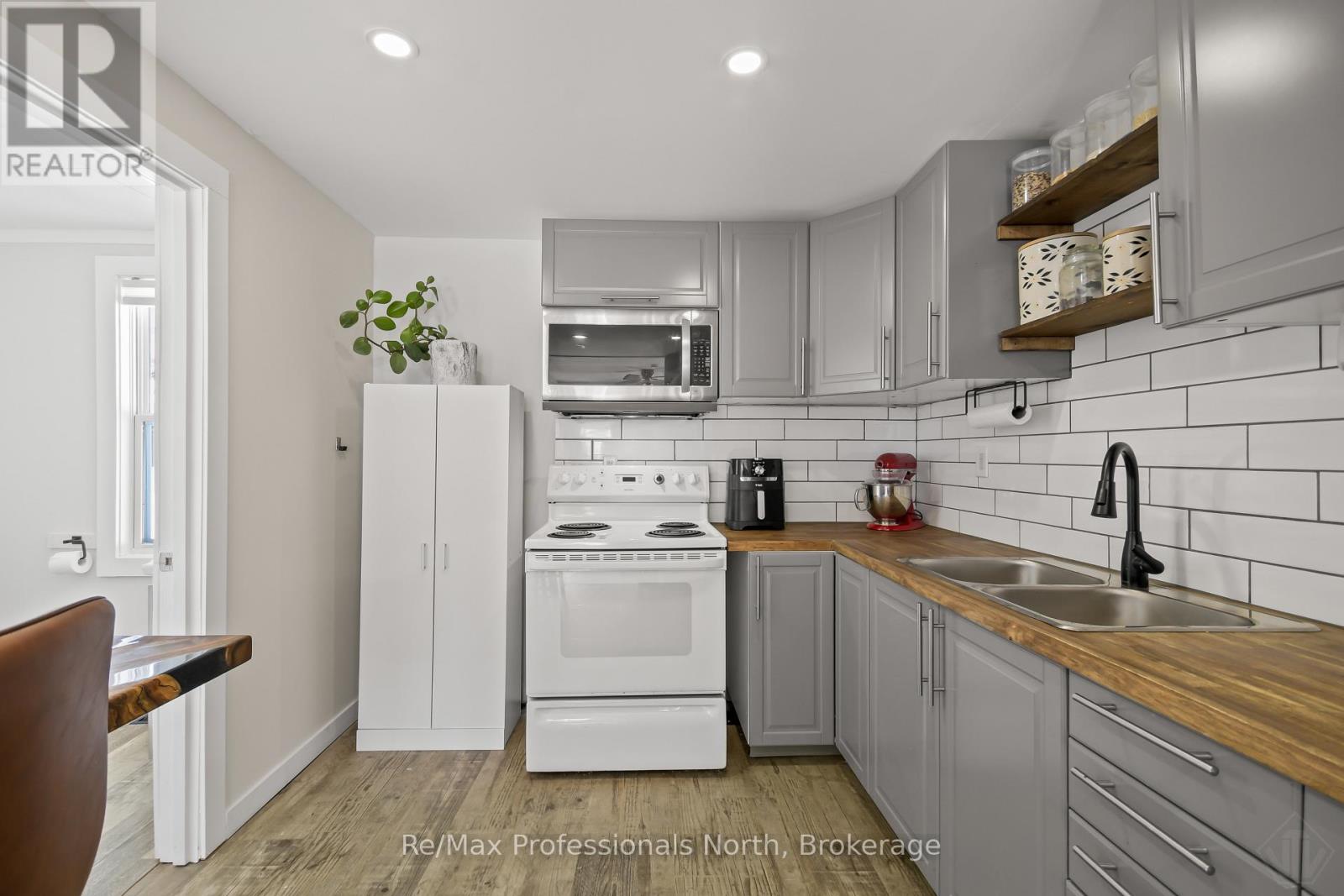 260 Private Street, Gravenhurst, Ontario  P1P 1R2 - Photo 8 - X12853480