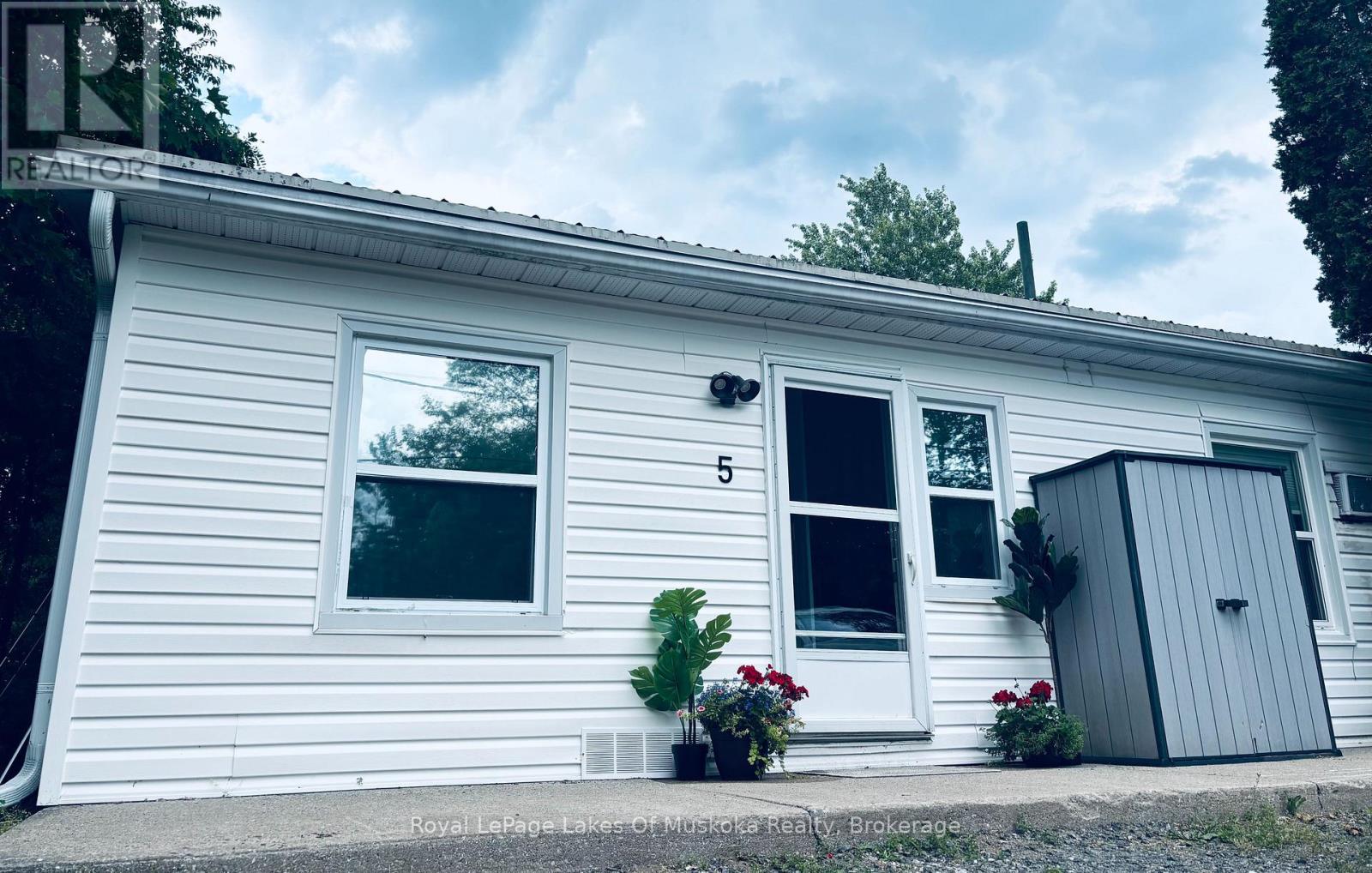 5 - 1115 Kahshe Lake Road, Gravenhurst, Ontario  P0E 1G0 - Photo 1 - X12854592