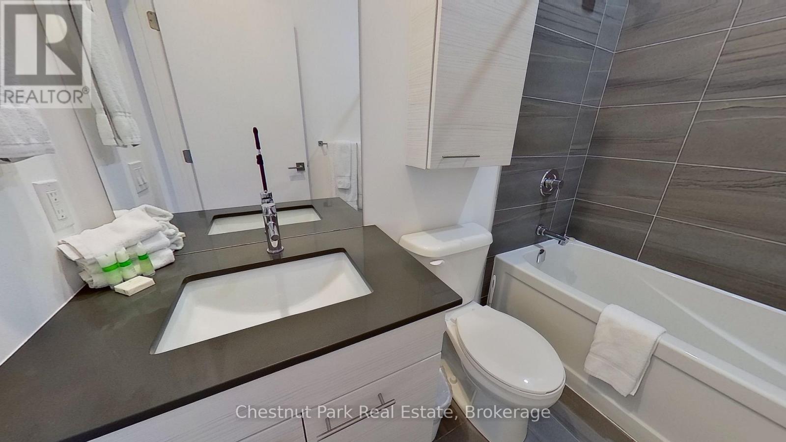 410 - 120 Carrick Trail, Gravenhurst, Ontario  P1P 0B6 - Photo 10 - X12856766