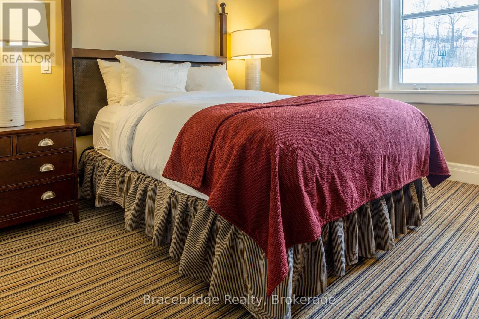 G104-D2 - 1869 Muskoka Road 118 Highway W, Muskoka Lakes, Ontario  P1L 1W8 - Photo 17 - X12857606