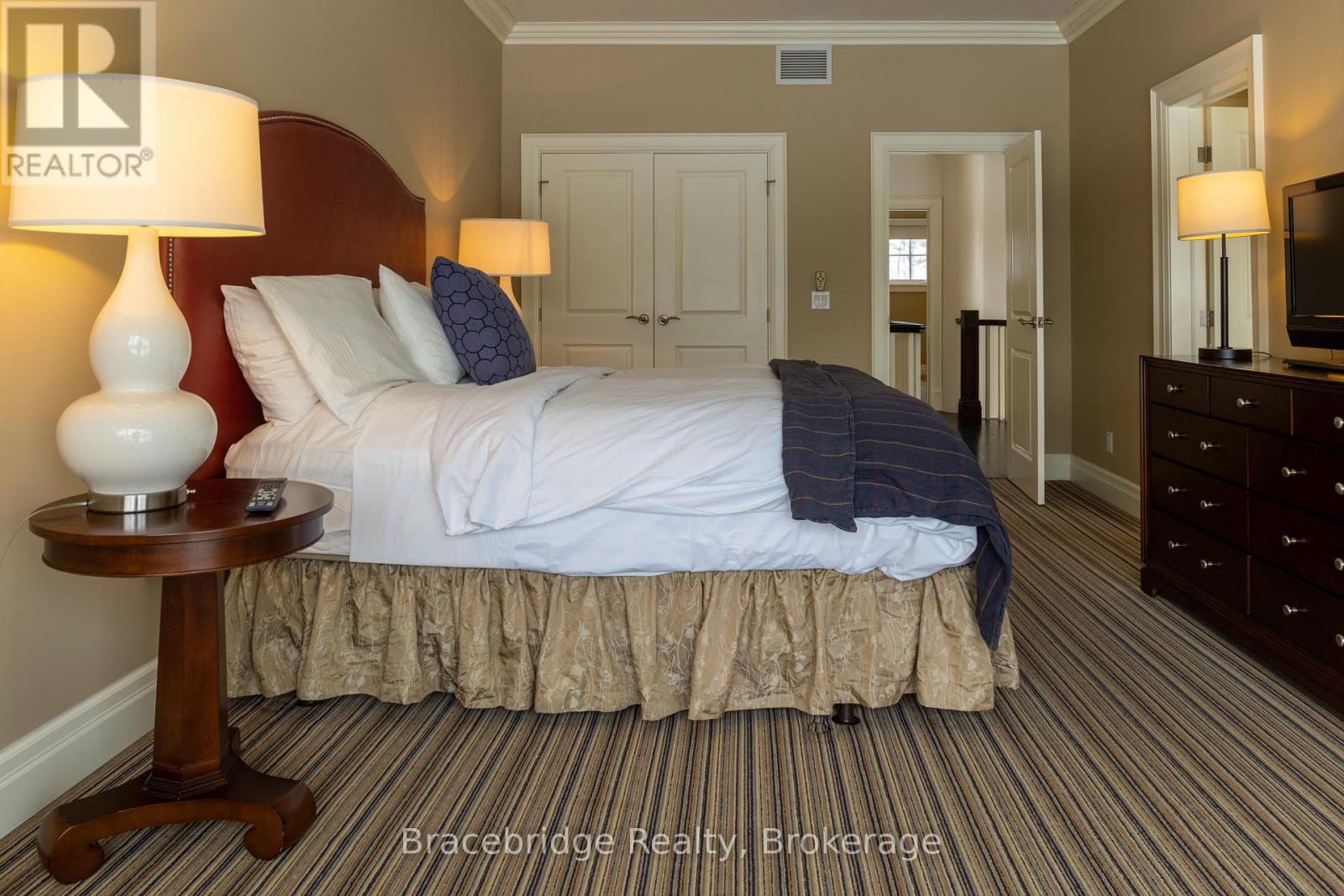 G104-D2 - 1869 Muskoka Road 118 Highway W, Muskoka Lakes, Ontario  P1L 1W8 - Photo 26 - X12857606