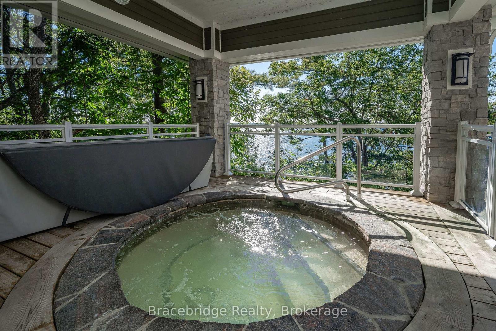 G104-D2 - 1869 Muskoka Road 118 Highway W, Muskoka Lakes, Ontario  P1L 1W8 - Photo 37 - X12857606