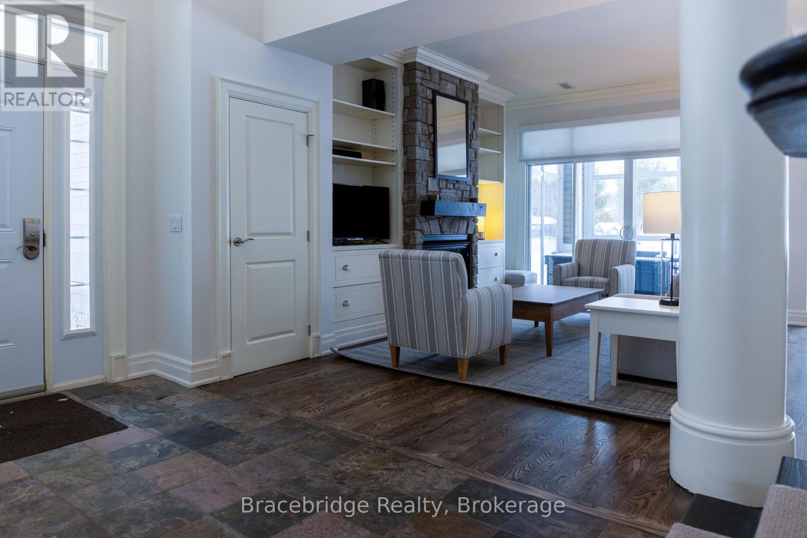 G104-D2 - 1869 Muskoka Road 118 Highway W, Muskoka Lakes, Ontario  P1L 1W8 - Photo 8 - X12857606